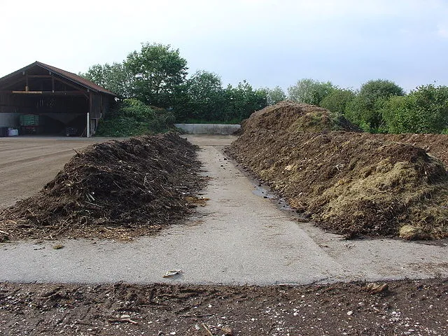 File:20260410180031!640px-Compost site germany.webp
